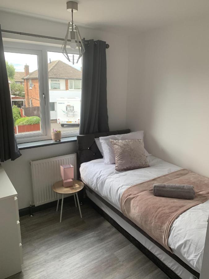 Crowthorne House, Beautiful 3 Bedroom Home For Upto 8 Guests, With Sofa Bed Cul-De-Sac With Private Driveway Nottingham Ngoại thất bức ảnh