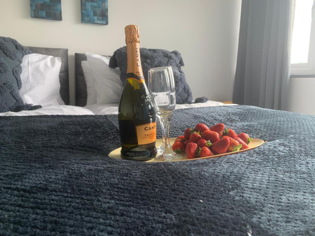 Crowthorne House, Beautiful 3 Bedroom Home For Upto 8 Guests, With Sofa Bed Cul-De-Sac With Private Driveway Nottingham Ngoại thất bức ảnh