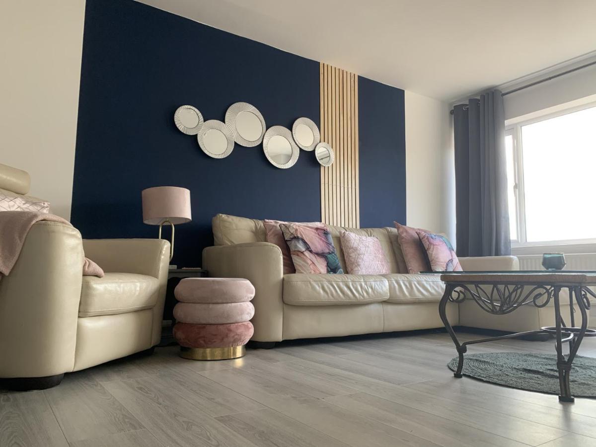 Crowthorne House, Beautiful 3 Bedroom Home For Upto 8 Guests, With Sofa Bed Cul-De-Sac With Private Driveway Nottingham Ngoại thất bức ảnh