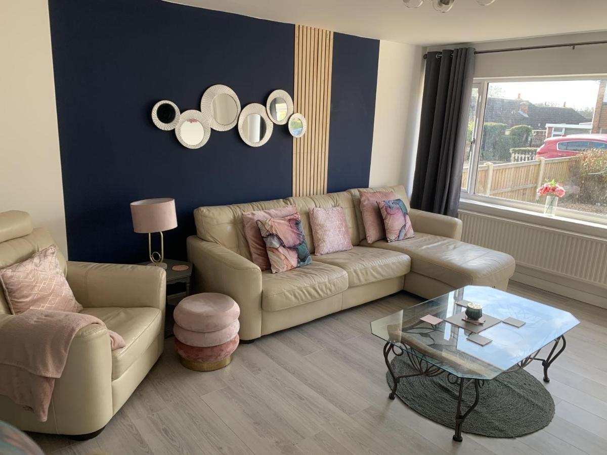 Crowthorne House, Beautiful 3 Bedroom Home For Upto 8 Guests, With Sofa Bed Cul-De-Sac With Private Driveway Nottingham Ngoại thất bức ảnh